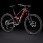 Trek FUEL EXe 8 GX AXS T-Type - 29" E-Mountainbike - 2025 - Rage Red to Deep Dark Blue Fade