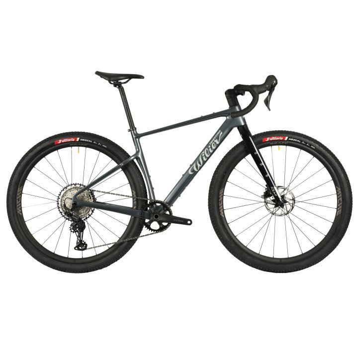 wilier-adlar-grx-1x12-miche-graff-carbon-gravel-bike-2026-stone-dark-glossy-2136119 (1) Wilier ADLAR - GRX 1x12 - Miche Graff - Carbon Gravel Bike - 2026 - bottle green glossy